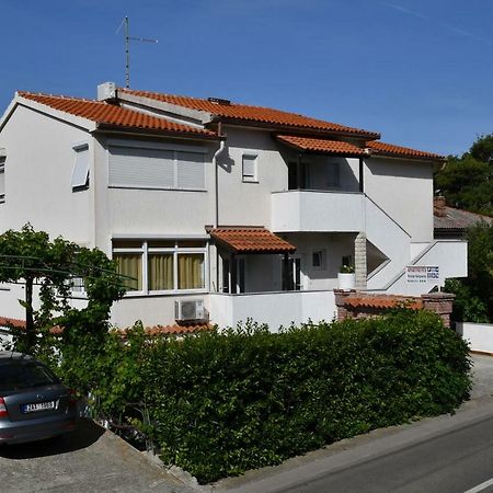 Apartments Josip 라브 외부 사진
