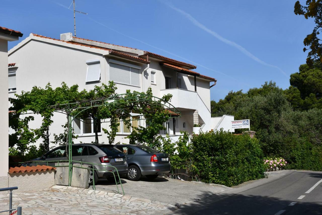 Apartments Josip 라브 외부 사진