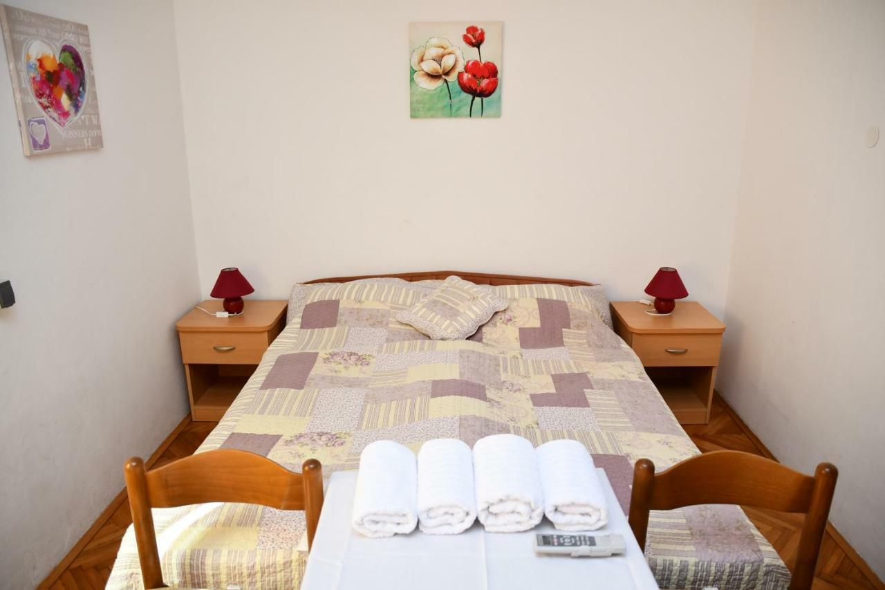 Apartments Josip 라브 외부 사진