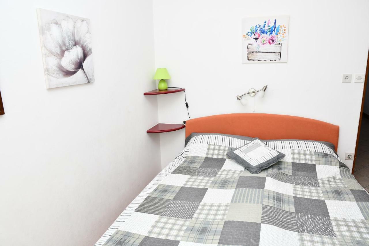 Apartments Josip 라브 외부 사진