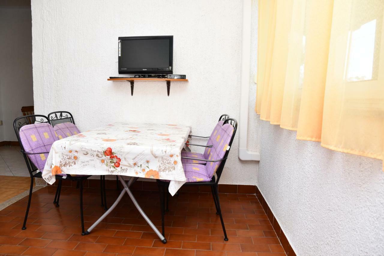 Apartments Josip 라브 외부 사진